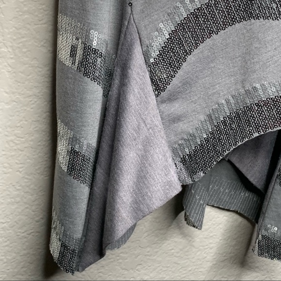 ZOA Grey and Silver Sequin Chevron Striped Tank - Picture 3 of 6